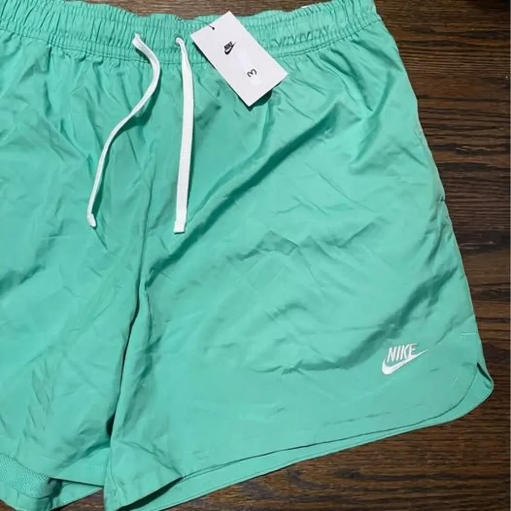 NEW XL Men’s Nike Swim Shorts Light Green